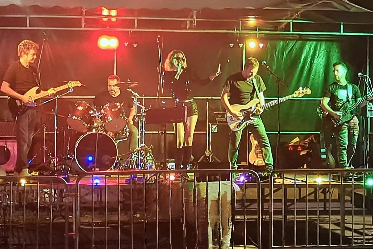 Photo Raise Your Life