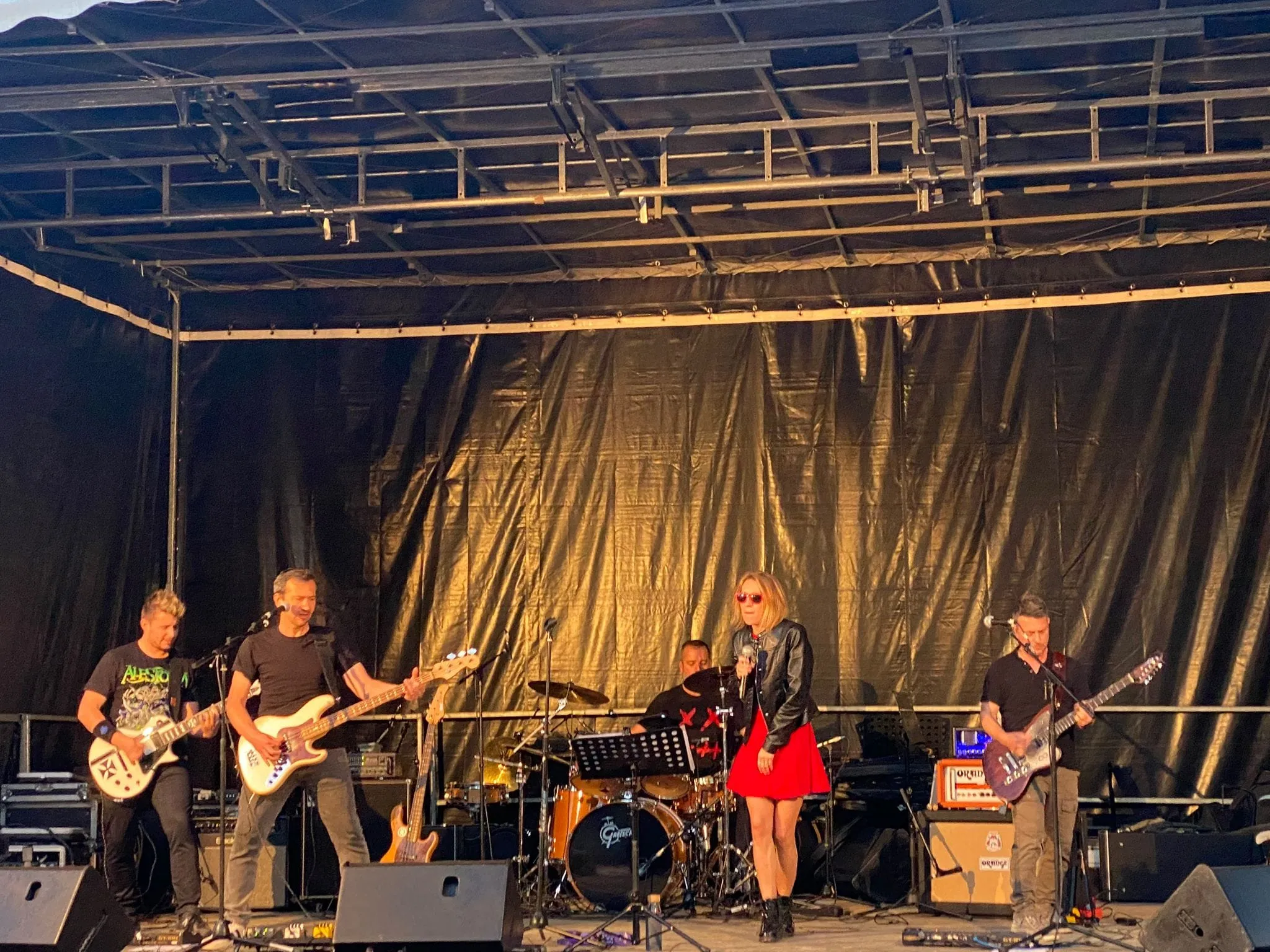 Photo Raise Your Life